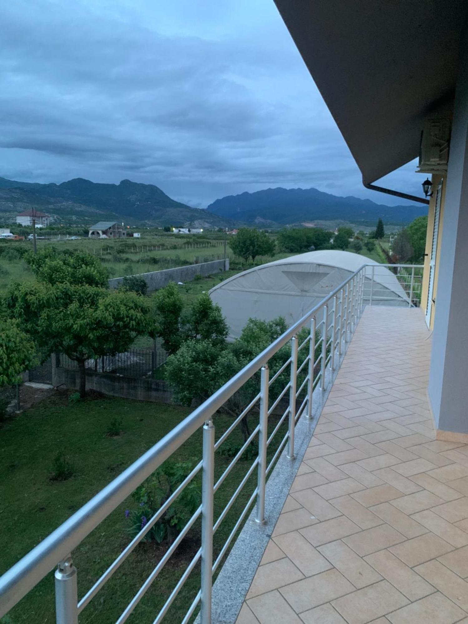 Hotel Villa Linda Shkodër Buitenkant foto