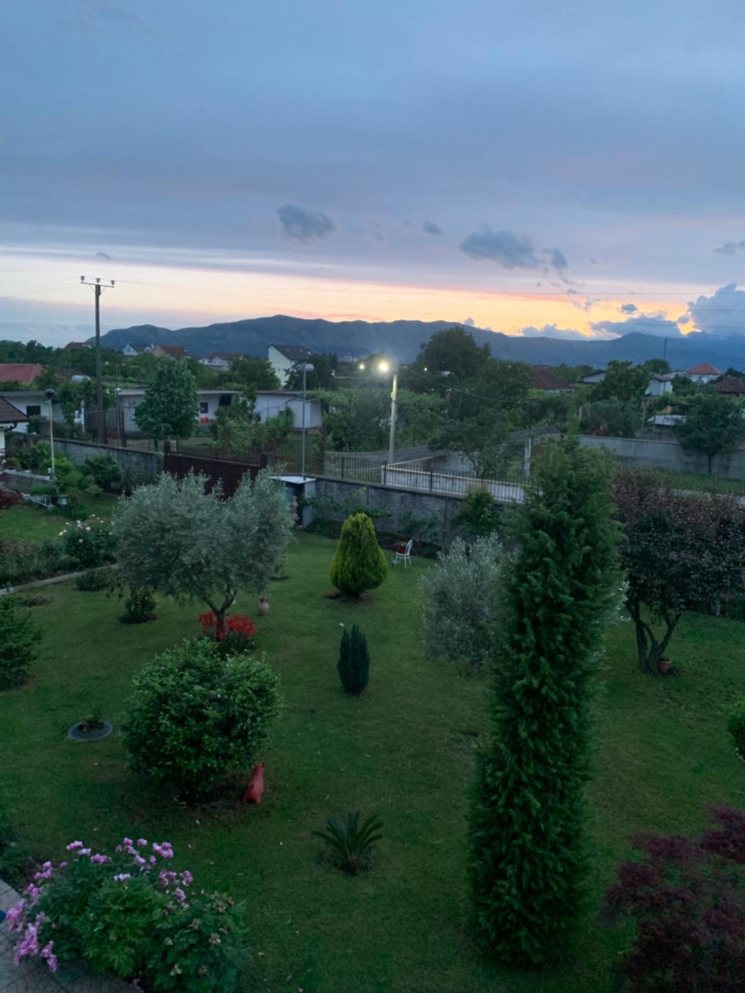 Hotel Villa Linda Shkodër Buitenkant foto